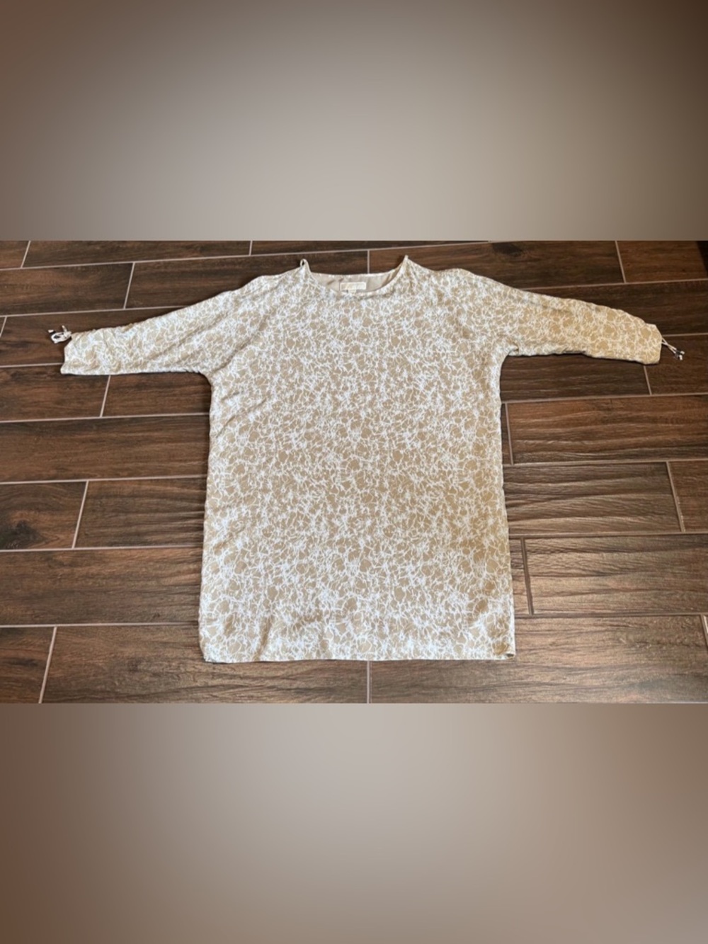Michael Michael Kors Cold Shoulder 3/4 Sleeves Top Size XL Tan & White
